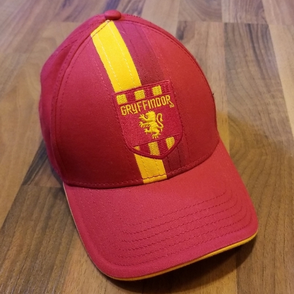 Harry Potter Gryffindor Red Yellow Ballcap Hat Universal Studios